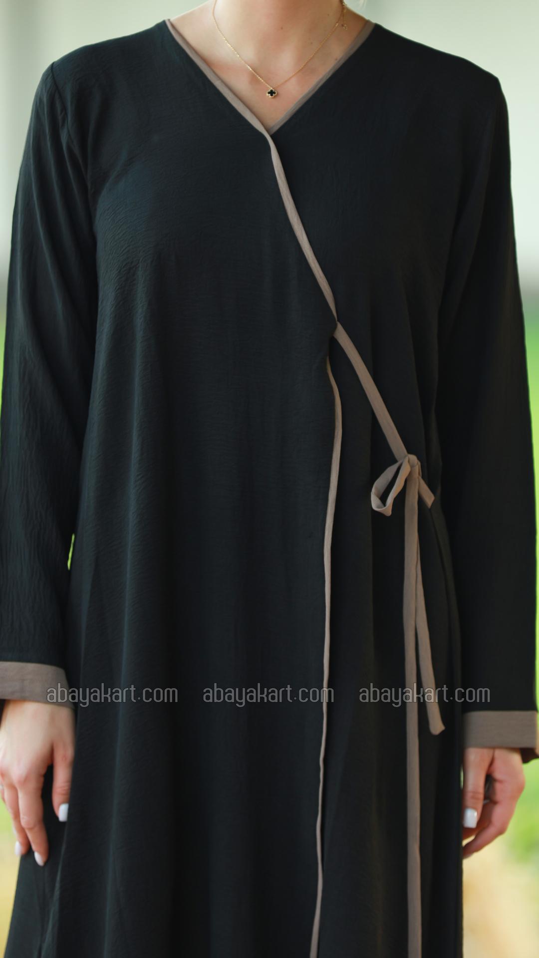 Bulk FrontOpen Modest Dress with Piping on the Front and a Belt in Black